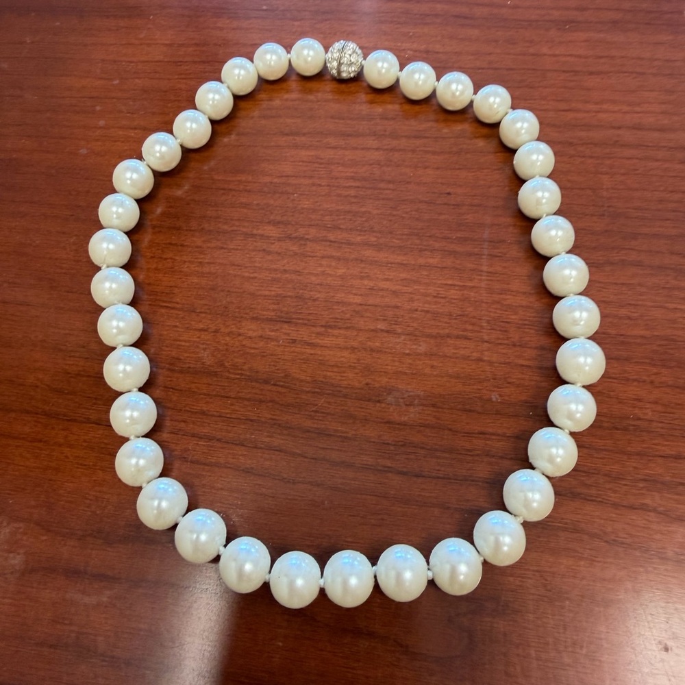 Classic Cream Pearl Necklace with Crystal Accent
